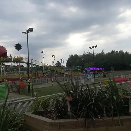 Happy Days Caravan 90 Primrose Field Primrose Valley Tatil parkı