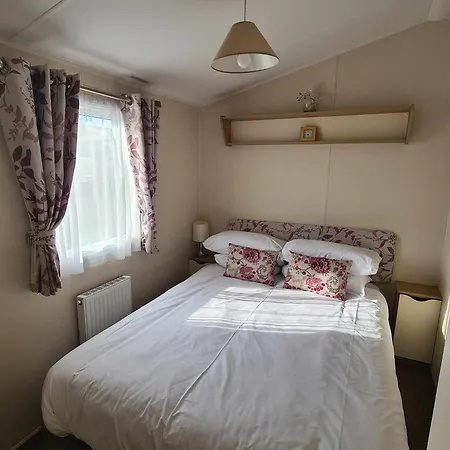 База отдыха Happy Days Caravan 90 Primrose Field Primrose Valley *