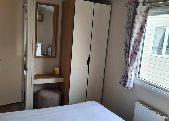 Happy Days Caravan 90 Primrose Field Primrose Valley